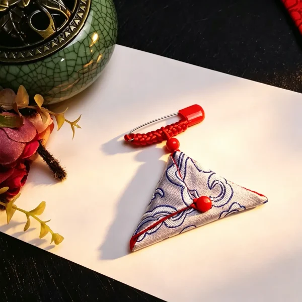 Silk Portable Amulet Pouch
